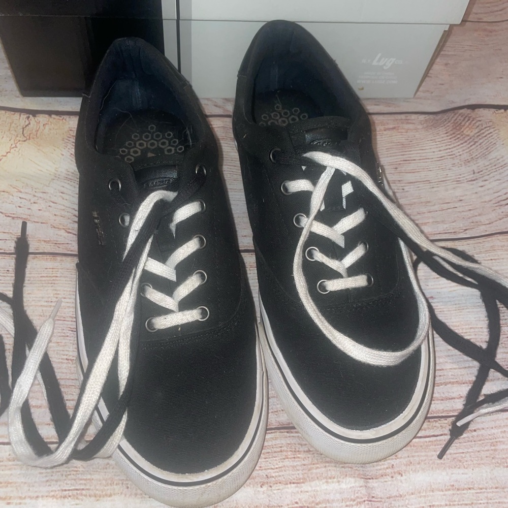 LUGZ Women’s Sneakers - Picture 4 of 4